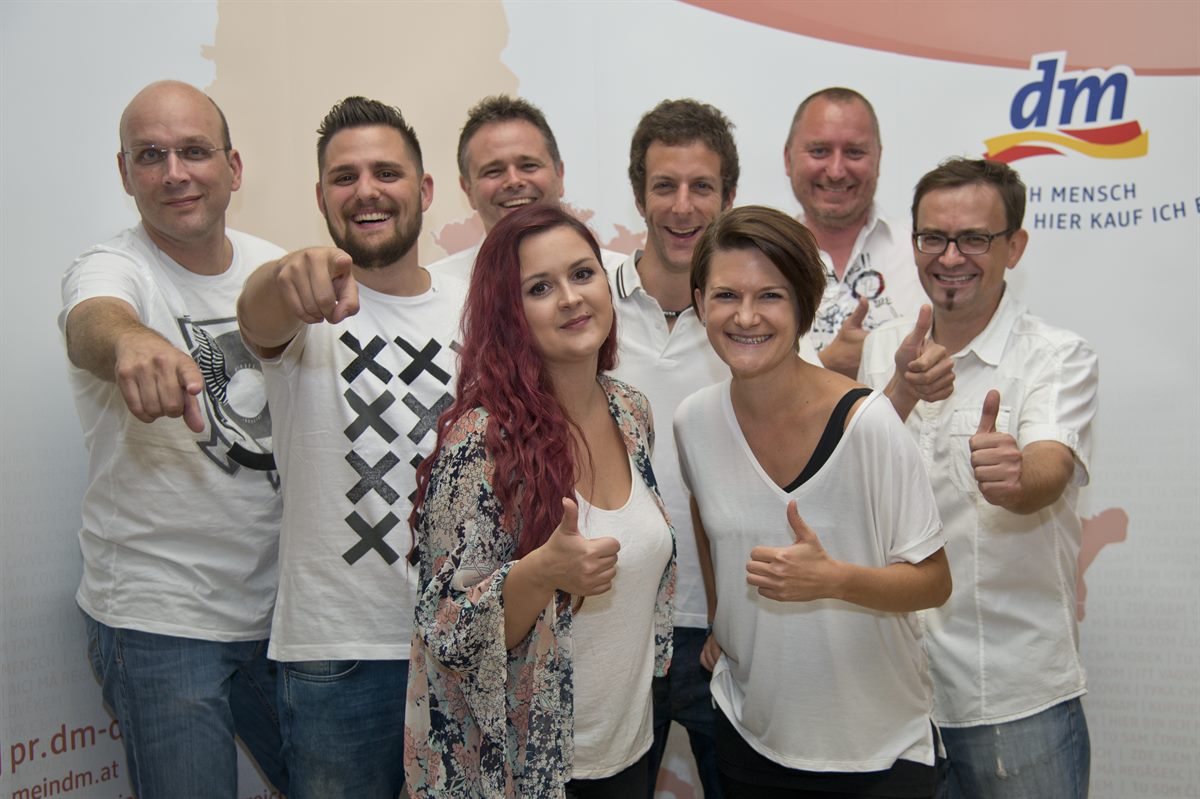Die dm Band besteht aus acht Mitarbeitern unterschiedlicher Abteilungen. 