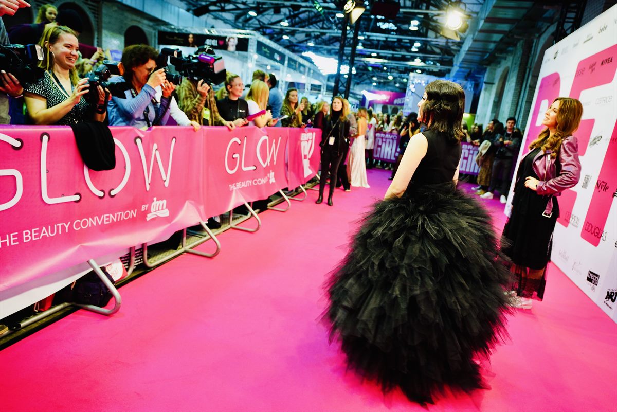 GLOW by dm