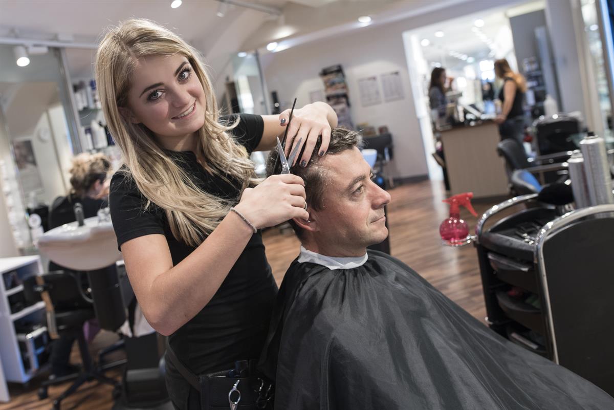 Lehrberuf Friseurin