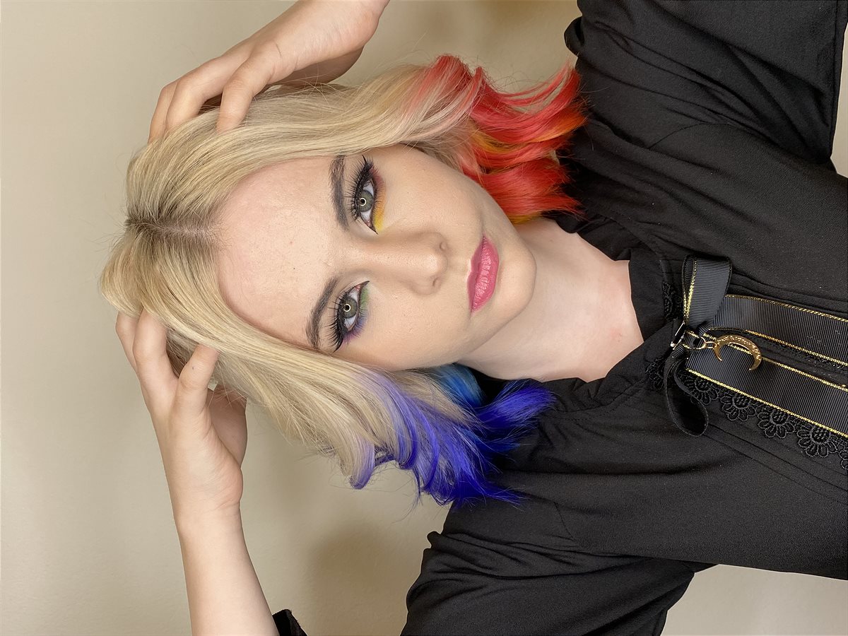 Der Gewinnerlook des Matrix #pridestyle Wettbewerbs …