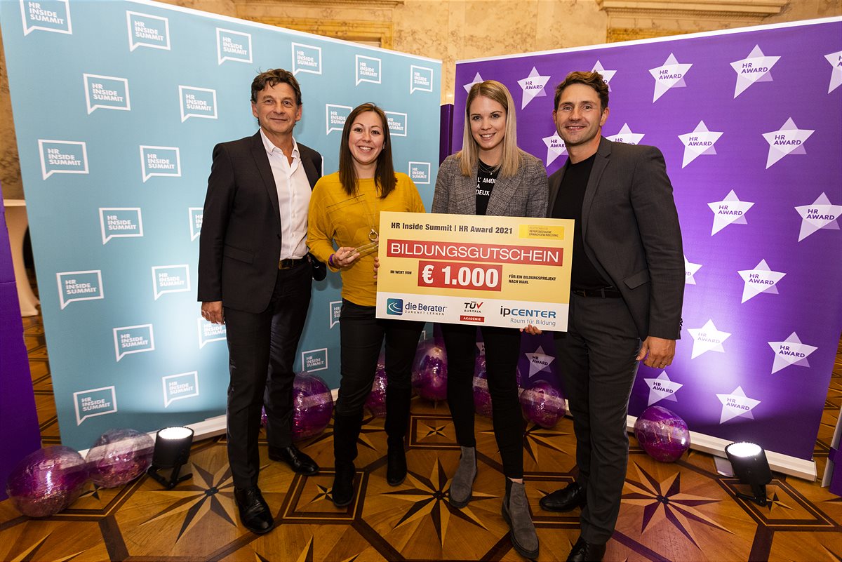 Gold für erfolgreiches Employer Branding: dm drogerie markt gewinnt HR Award