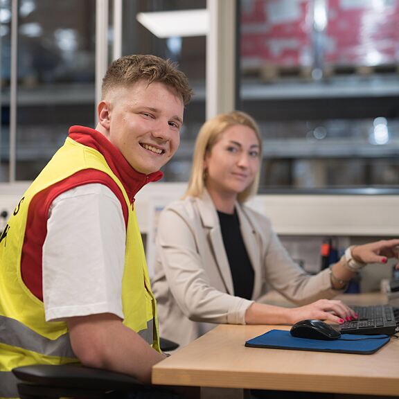 dm Lehre als Betriebslogistikkauffrau:mann