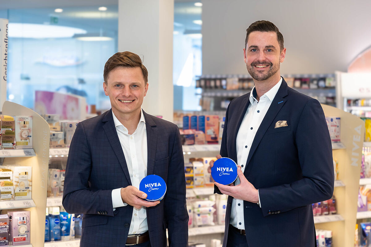 Pressebild dm Spendenaktion NIVEA