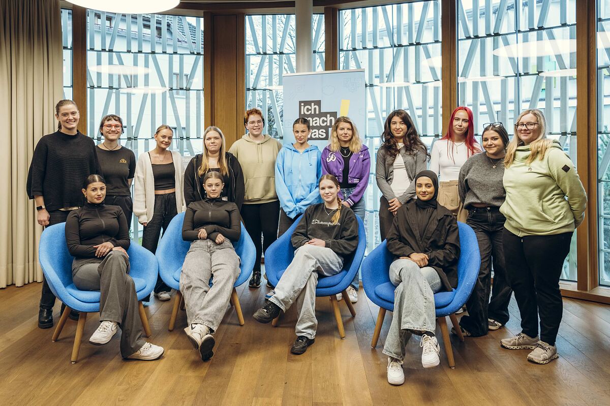Pressebild 1 dm future.zone: Poetry Slam-Workshop für Lehrlinge in Dornbirn