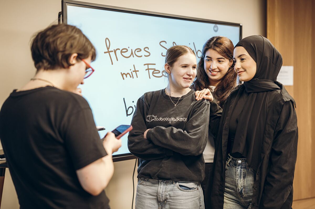 Pressebild 3 dm future.zone: Poetry Slam für Lehrlinge in Dornbirn
